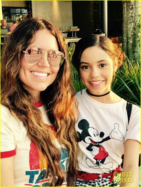 jenna ortega y su esposa|what is jenna ortega's age.